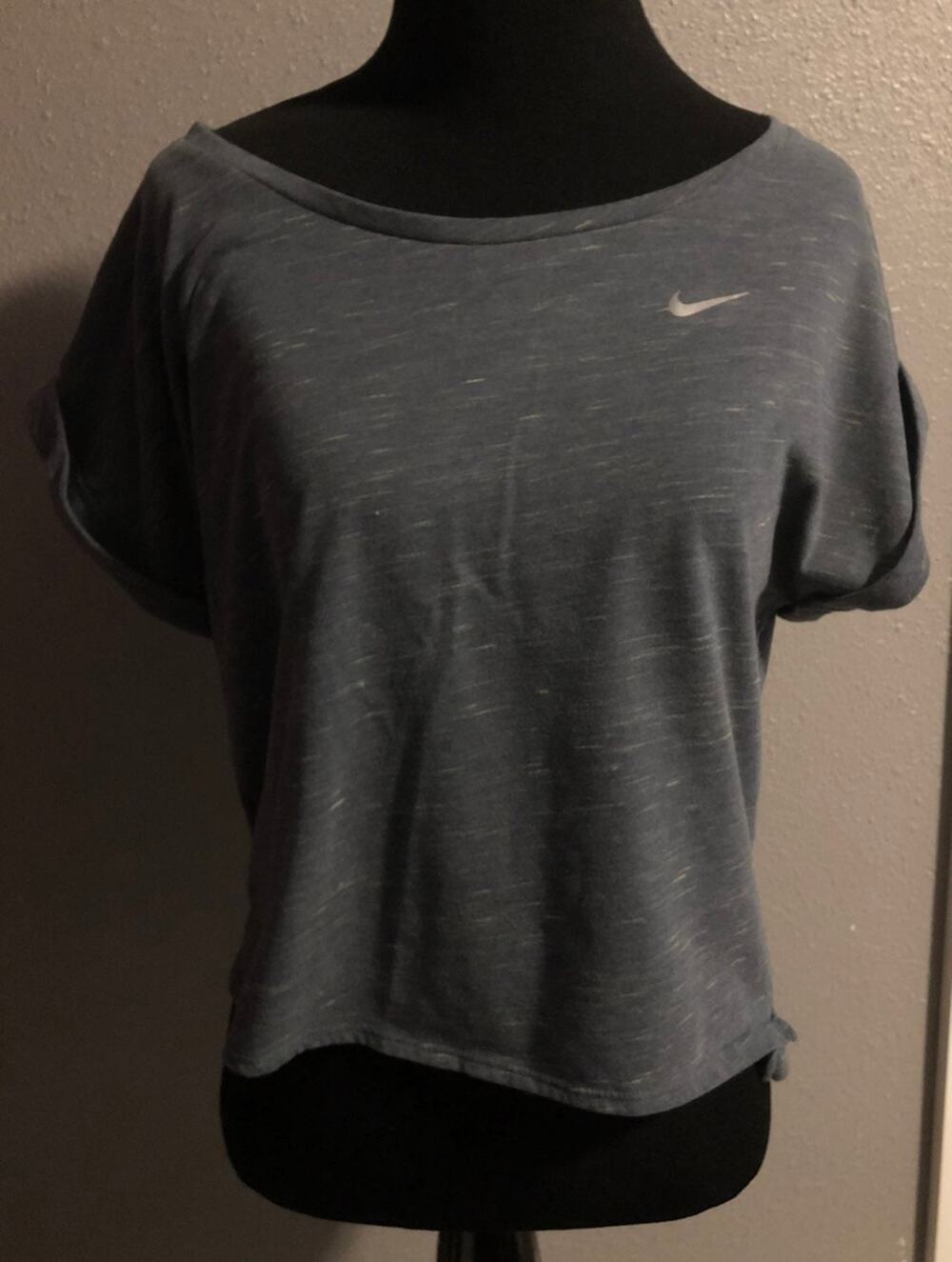 Nike running women's gray/blue crop top size small reflective short sleeve